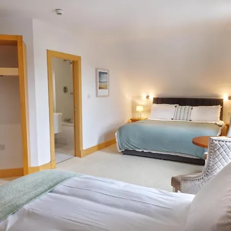 The Waters Edge Rathmullan