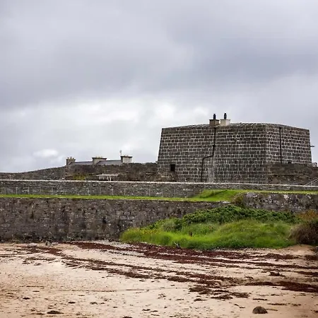 ホテル The Waters Edge ラスマラン