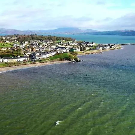 The Waters Edge Hotel