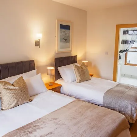 The Waters Edge Hotel