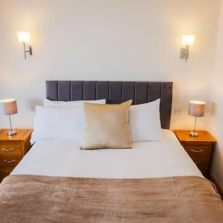 Otel The Waters Edge *