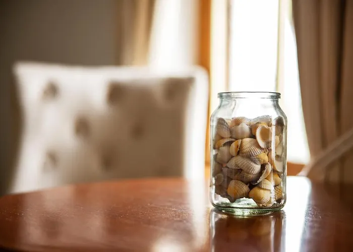 The Waters Edge 酒店