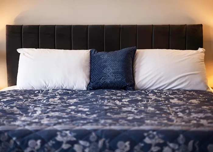 Hotel The Waters Edge *