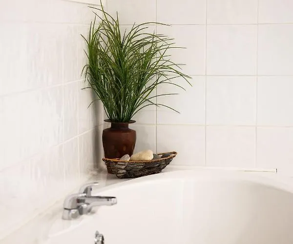 The Waters Edge Hotel