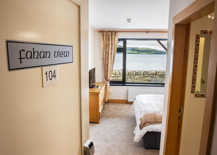 Hotel The Waters Edge