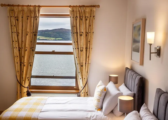 Hotel The Waters Edge